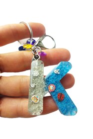 Resim cuaderno Epoksi K Harfi Çok Renkli Anahtarlık/Çanta Süsü / Araba Dikiz Ayna Süsü Hediyelik Aksesuar 