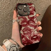 Resim Bej Arka Planlı Kırmızı Ruj Desenli Tam Kaplama Akrilik Koruyucu Kılıf - Apple iPhone 16/15/14/13/12/XS/X/7/8/Mini/Pro/Plus/Pro Max için 
