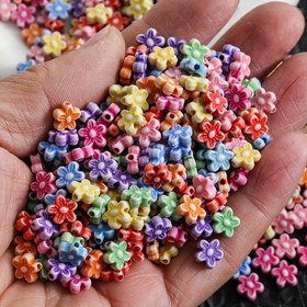 Resim 100 Karışık Renkli Çiçekler DIY Gevşek Boncuklar Moda Kişilik Zarif Pastoral Tarz Retro Beş Yapraklı Çiçek Süsleri Aksesuarları 