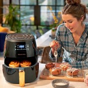 Resim Russell Hobbs 5 Lt 1650W Dijital Ekranlı Sesli Uyarısı Sistemli Zamanlayıcılı Aşırı Isınma Korumalı Otomatik Kapanma Fonksiyonlu Yağsız Airfryer Fritöz 