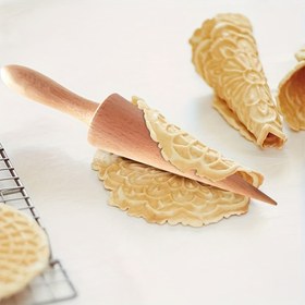 Resim 1 adet, Pizzelle Rulosu Krumkake Koni Yapıcı Ahşap Dondurma Koni Kalıbı DIY Pişirme Mutfak Aracı Waffle Kek Yumurta Koni Croissant Yapımı Mutfak Araçları ve Gereçleri 