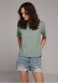 Resim Colin's Mom Fit Yüksel Bel Düz Kadın Light İndigo Denim Jean Şort 