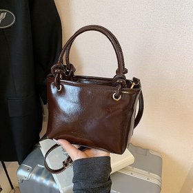 Resim Vintage Kadın Mini Kova Çapraz Vücut Çantası - Hafif Sentetik Deri, Çıkarılabilir Ayarlanabilir Askılı & Fermuarlı Kapama, Günlük Kullanım İçin Düz Renkli Omuz Çantası (Beyaz/Siyah), Mini Crossbody Çanta, Çok Yönlü El Çantası, Klasik El Çantası, Dayanıklı Malzeme, Kompakt El Çantası, Onthego Aksesuar 