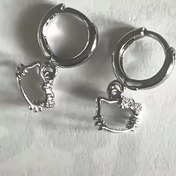 Resim 1 Çift Sanrio Hello Kitty Yüzük Küpeler - Bayanlar için Sevimli ve Benzersiz Kulak Takısı, Günlük Kıyafet veya Partiler için İdeal 