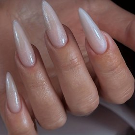 Resim Uzun Badem Parlak Basınçlı Tırnaklar - Günlük ve Özel Günler İçin Parıldayan Nude Sahte Tırnaklar, Doğal Görünümlü Glamour 
