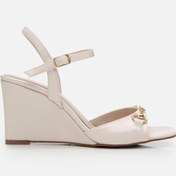 Resim Kadın Bej Tokalı Dolgu Topuklu Sandalet Bej 