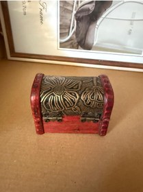 Resim MAZİDENBİRYAPRAK NOSTALJİK GÖRÜNÜMLÜ SANDIK 