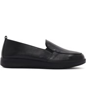 Resim Women's Black Leather Comfort Loafer Derimod