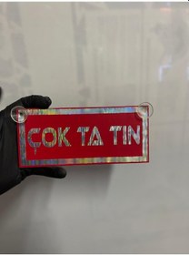 Resim Kırmızı Renk Üzeri Hologram Renk Çok Ta Tın Yazılı Vantuzlu Cam Süsü 