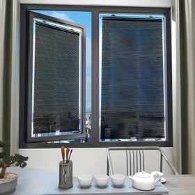 Resim 1 adet Kablosuz Termal Karartma Rulo Perdeler - Matkap Gerektirmeyen Emme Kupu Kurulumu, UV Koruması ve Isı Yalıtımı, Banyo, Ofis, Oturma Odası için Geri Çekilebilir Gizlilik Pencere Perdeleri - Karartma ve Işık Filtreleme, Modern Tasarım, Kolay Geri Çekme, Dayanıklı Malzeme, Enerji Verimli Tasarım, Minimalist Tarz, Şık Görünüm, Gizlilik Bilinci Olan Kullanıcılar 