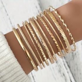 Resim Basit Klasik Temel Bileklik Yığınlanabilir Çok Yönlü Kazınmış Dokulu Kapalı 2 Renk Mevcut Metal Bileklik Kombinasyonu 10'lu Set 