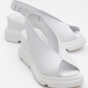 Resim Sam Beyaz Cilt Hakiki Deri Kadın Dolgu Topuk Sandalet Beyaz 