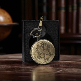 Resim hediyesahibi Kişiye Özel Kutulu Dragonlu Antik Köstekli Saat 