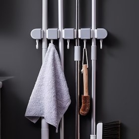 Resim Ağır Hizmet Tipi Yapışkan Duvara Monte Mop ve Süpürge Tutucu Organizatör - Matkap Gerektirmeyen Banyo Depolama Rafı Elastik Silikon Klips ile, Temel Plastik Alan Tasarrufu Tasarımı Temizlik Araçları için, Çoklu Mop ve Süpürge Tutma, Araç Organizasyonu, Şık Görünüm, Güvenli Kavrama Özelliği 