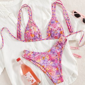 Resim İki parçalı, şık ve seksi bayan bikini takımı - plaj tatili için ideal 