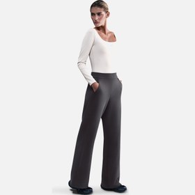 Resim Nike 24.7 ImpossiblySoft Dri-FIT High-Waisted Loose Flared Kadın Pantolon 