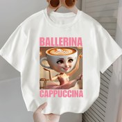 Resim Kızlar için Pembe "Balerina Cappuccino" Grafik Tişört - Kısa Kollu, Yuvarlak Yaka, Kahve Fincanı Tasarımı ile Rahat Yaz Tişörtü, Dış Mekan Aktiviteleri için Mükemmel, Gençler için Rahat Giyim | Eğlenceli Grafik Tişört | Orta Esneklikli Kumaş 