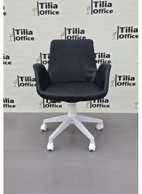 Resim Maki Kuaför Ve Çalışma Koltuğu Beyaz Ayak Siyah Deri Siyah 