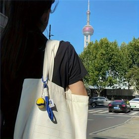 Resim Voleybol Anahtarlık - Nylon Paracord Askılı, Spor ve Açık Hava Aksesuarı | Dayanıklı & Hafif Tasarım, Erkekler ve Kadınlar için Mükemmel Hediye, Voleybol Tutkunları İçin Çanta, Telefon ve Anahtarlar için 