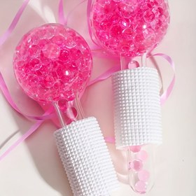 Resim Buz Topu Seti: 2 Buz Topları, Yüz Masaj Aleti, Günlük Bakım için El Tipi İnce Bej Renkte Soğutucular ve Cilt Temizleme Aracı, Çevik Plastik Kalıp Kolay Kullanım İlkeli, İşlevsel Spa Ekipmanı ile Evde Rahatlatıcı Terapi 