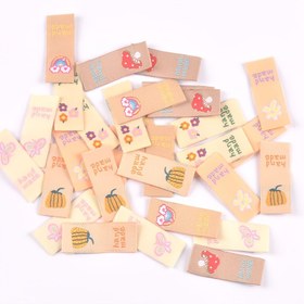 Resim 50 Adet Sevimli El Yapımı Nakışlı Kumaş Etiketleri - Çeşitli Mantar, Muz, Çiçek, Gökkuşağı & Kelebek Tasarımları DIY Dikiş, Giyim, Çantalar & Şapkalar İçin 