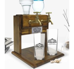 Resim BK Kişiye Özel Renkli Baskılı Isimli Ikili Rakı Bardağı ve Çift Musluklu Doğal Ahşap Rakı Standı-13 