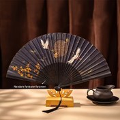 Resim Retro Kırmızı Taçlı Turna Katlanır Yelpaze - Japon/Kore Esintili Klasik Tarz, Detaylı Turna & Çiçek Deseni, Altın Vurguları, Siyah Püsküller - Kadın Modası için Hafif Taşınabilir Katlanabilir Yelpaze, Dans Performansları, Dış Mekan Seyahat Aksesuarları, Şık Moda Aksesuarı, Zarif Motifler, Premium Bitiş, Kültür Meraklıları, Geleneksel Performans, Vintage Koleksiyoncular 