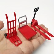 Resim 1 Set Miniature Depolama ve Taşıma Simülasyon Kiti - Mikro Peyzaj ve Ev Dekoru için Plastik Mini Taşıma Araçları - El Arabası ve Palet Çekme Modeli Dahil, Oyun Setleri ve Dekoratif Gösterimler için İdeal, Oyun Seti Aksesuarı | Oyun Seti Dekoru | Dayanıklı Plastik, Oyuncak Depolama Organizatörü 