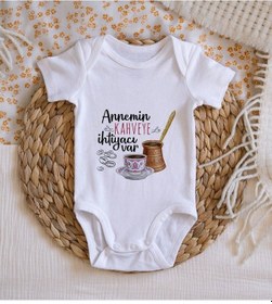 Resim Bitmeyenkartus Bk Kids Annemin Kahveye Ihtiyacı Var Tasarımlı Bebek Body Zıbın - Çok Renkli 