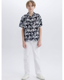 Resim DeFacto Erkek Çocuk Oversize Geniş Kalıp Polo Yaka Desenli Kısa Kollu Gömlek E2969A825SMNV146 