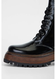 Resim Tamer Tanca Kadın Hakiki Deri Siyah Rugan Casual Bot 775 2315 Bn Bot Sk23/24 Sıyah Krsk Rgn Siyah 