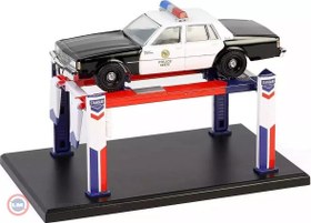 Resim 1:64 Greenlight Lift Auto Body Shop Four-Post Lifts Series 6 Standard Oil 