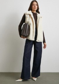 Resim Yaka Detaylı Yumoş Yelek Ekru Ekru 