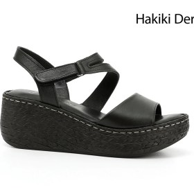 Resim Gönderi(r) Kadın Siyah Cırt Bantlı Dolgu Topuk Hakiki Deri Sandalet 
