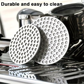 Resim 51Mm/53Mm/58Mm Kahve Portafilter Ekranı, Yeniden Kullanılabilir 304 Paslanmaz Çelikten Yapılmıştır. Bu Ultra-İnce ve Ultra-Hafif Kahve Puck Ekranı Profesyonel Baristalar İçin Tasarlanmış, Yeniden Kullanılabilir Kahve Tozu Filtresi Olarak. 