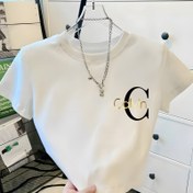 Resim Kadınların Modası 'Calvin' Nakışlı Kırpma Üstü T-Shirt - Yumuşak ve Rahat, Y2K-Inspired Kısa Kollu Tişört, Rahat Stil, Tüm Mevsimler Üstü|Nakışlı Harfleme|Rahat Kesim, Bayan T-Shirt'leri 
