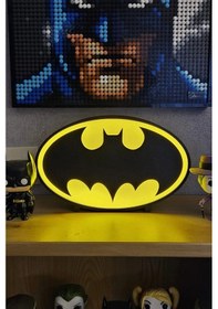Resim Renkli Batman Logolu Dekoratif Gece Lambası, Ortamınıza Şıklık Katacak Aydınlatma Çok Renkli 