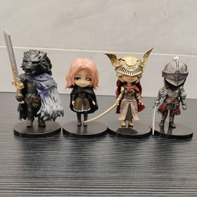 Resim Kurtlar, Büyücüler, Şövalyeler ve Savaşçı Figürleri dahil olmak üzere Savaş Serisi Karakter Modelleri, Araba Süsleri veya Ofis Masası Süsleri için uygun. 