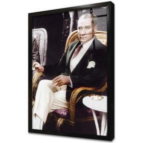 Resim Atatürk Türk Kahvesi ve Sigara İçerken Çerçeveli Cam Tablo 