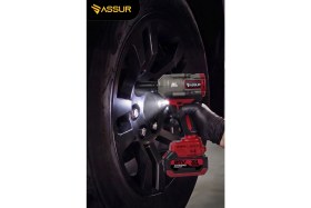 Resim Assur 21V 1100 NM Torklu Çift Akülü 1/2 Led Işıklı Kırmızı 10 Pilli Somun Sıkma Sökme Makinesi 