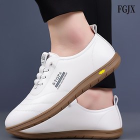 Resim Erkek Rahat Kayma Sneaker'ları - Yumuşak Suni Üst, Kahverengi PVC Taban, Yuvarlak Burun Tasarımı, İlkbahar/Yaz/Sonbahar İçin Düşük-Top Rahat Ayakkabılar, Günlük Rahat Ayakkabılar | Modern Rahat Ayakkabılar | Dayanıklı PVC Taban 