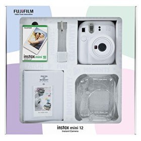 Resim Fujifilm Instax Mini 12 Beyaz Fotoğraf Makinesi - 10'lu Film - Simli Pleksi Kılıf - PVC Albüm ve Kıskaçlı Resim Standı Bundle Box 