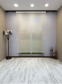 Resim Çift Mekanizmalı Açık Gri Çizgili Desenli Tül Ve Beyaz Mat Stor Perde Gri 