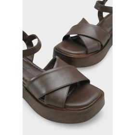 Resim Capone Outfitters Bobbi Hakiki Deri Çapraz Bantlı Dolgu Topuk Kadın Sandalet 