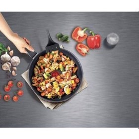 Resim Tefal Titanyum 2X XL Force Difüzyon Tabanlı Tava - 24 cm 