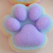 Resim Bir Yumuşak Peluş Gökkuşağı Renkli Mor Kedi Pati Oyuncak, Sarı-Mavi Gradyan ile, Kedileriniz ve Köpeklerinizle Oynayabileceğiniz Mükemmel Bir Şey. Yaratıcı ve Eğlenceli Bir Oyuncak, Kedileriniz ve Köpeklerinizle Oynayabileceğiniz Bir Şey. 