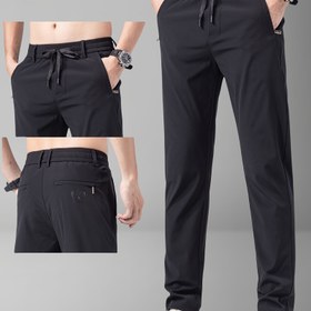 Resim Yazlık Dış Mekan Sporları ve Dinlenme Pantolonları, Bağcıklı Orta Yükseliş, Baskılı Arka Cep ve Fermuarlı Cep Tasarımı ile, Dış Mekan Sporları Aktiviteleri için Uygun. 
