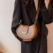 Resim Urban Simple Textured Crossbody Çantası, Tek Omuz Çantası, Koltuk Altı Çantası, Çok Renkli, Beyaz/Kırmızı/Siyah/Açık Kahverengi/Koyu Kahverengi, Kissing Lock Kapanışı, Polyester Astar 