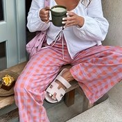 Resim Kadınlar için Şık Ekose Desenli Geniş Paça Pantolon - Yüksek Bel, Pembe & Beyaz Kontrastlı, Makinede Yıkanabilir Her Mevsim Kullanıma Uygun Günlük ve Tatil İçin (NS702), Rahat Stil, Nefes Alabilen Kumaş, Şık Alt Giyim, Seyahat Tutkunları 