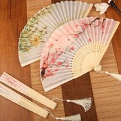 Resim 1/2 adet Yeni Elde Taşınabilir Çiçekli Moda Oymalı Katlanır Yelpaze, 25 Kaburgalı ve Püskül Dans Süslemeli Şık Tarz, Düğünler, Partiler, Hediye, Duvar Dekorasyonu, Açık Hava Fotoğrafçılığı, Sevgililer Günü, Anneler Günü İçin En İyi Hediye 